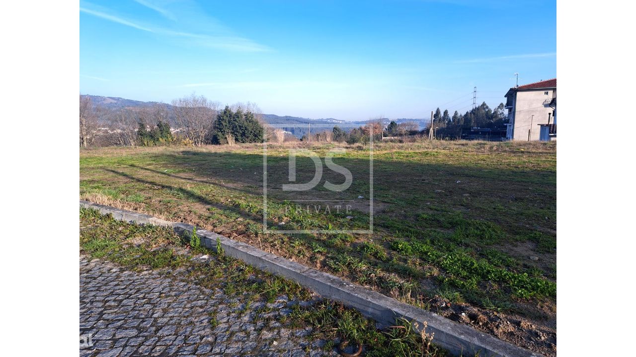 Terreno em Avessadas para arrendar