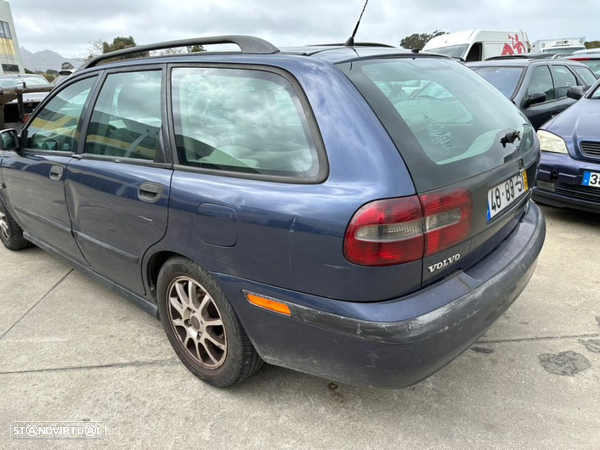 Volvo V40 1.9 diesel 2001 para peças - 3