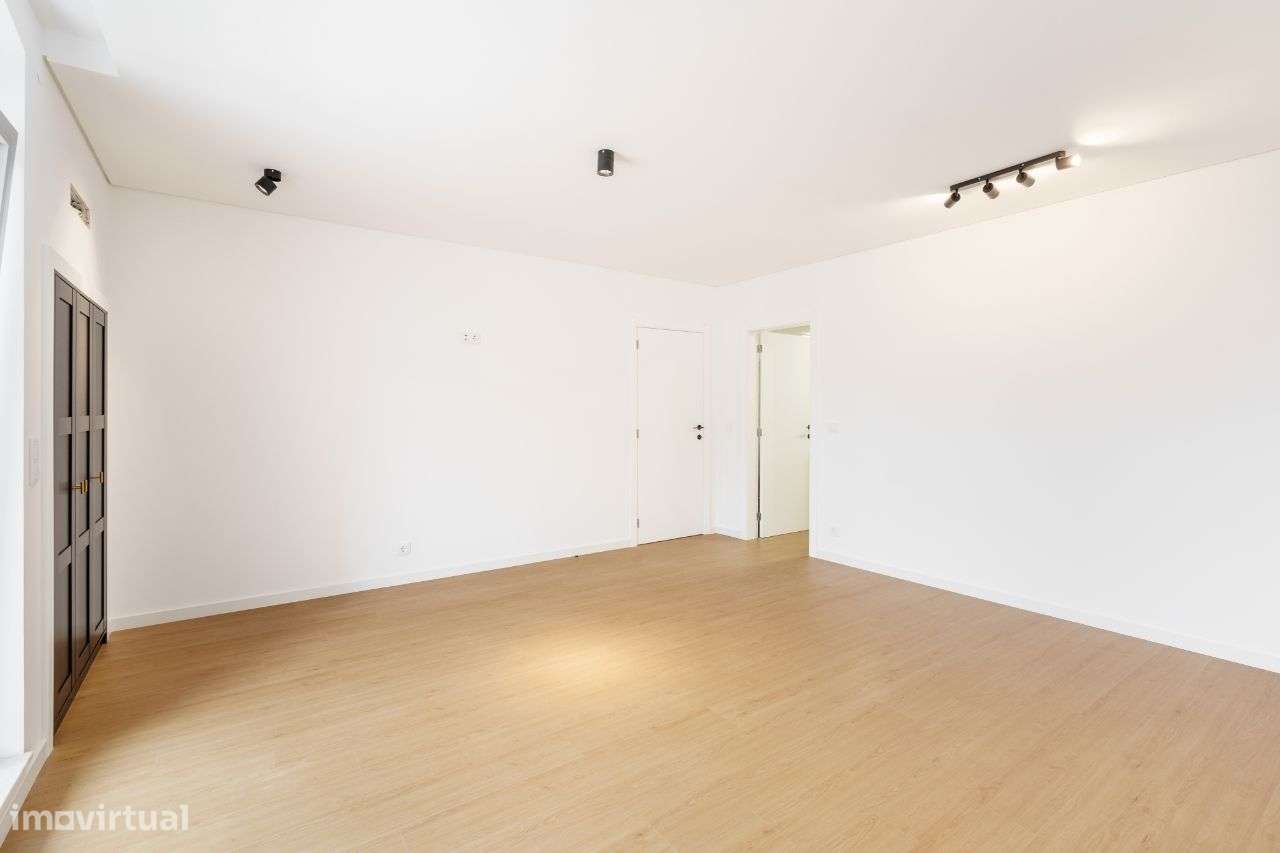 Moradia T5 Remodelada - Condomínio da Fonte Seca-43