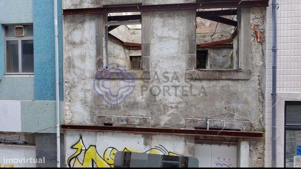 Prédio para reabilitar no Porto com PIP - Grande imagem: 3/13