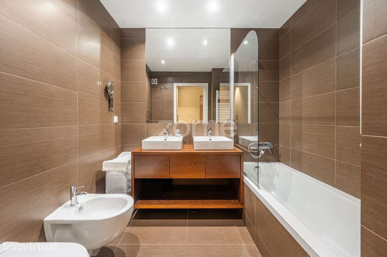 Apartamento T3 com Garagem Box para 2 carros - Edifício Antas Houses-7