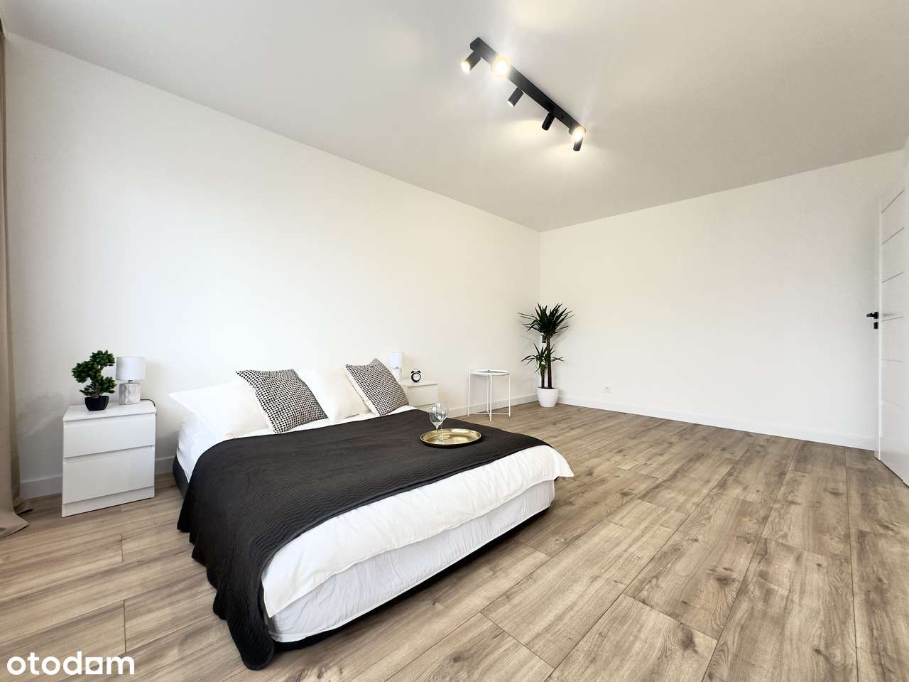 Nowa oferta! Centrum, 2 pokoje po kapitalnym remoncie!-6