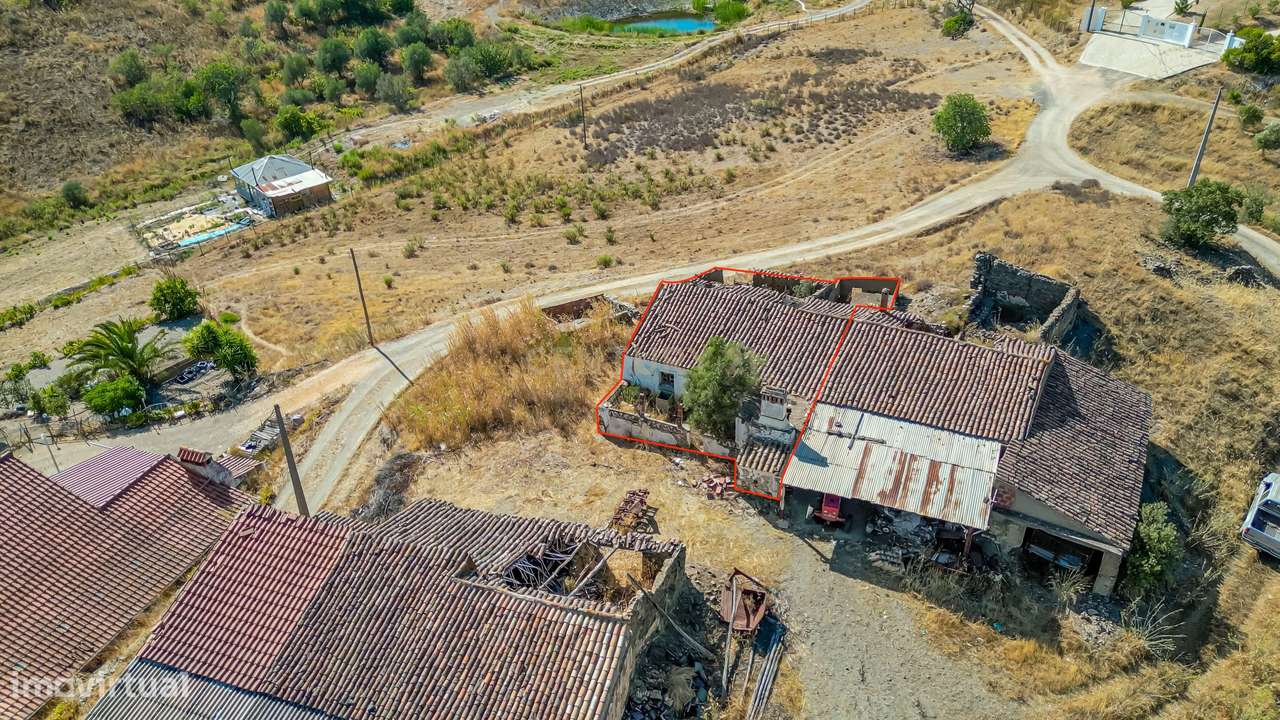 Terreno com Ruína - Excelente Preço - Grande imagem: 1/11