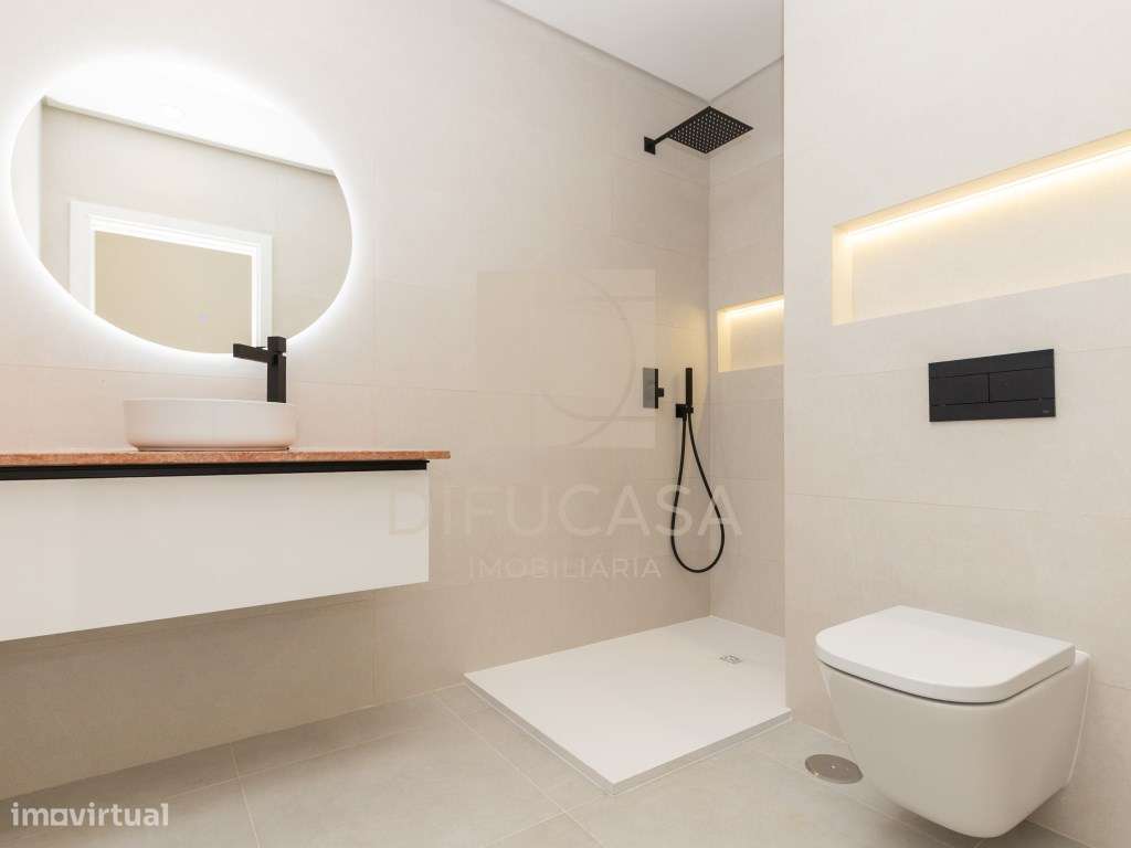 Moradia T4 localizada em Aldeia de Irmãos (Azeitão)-17