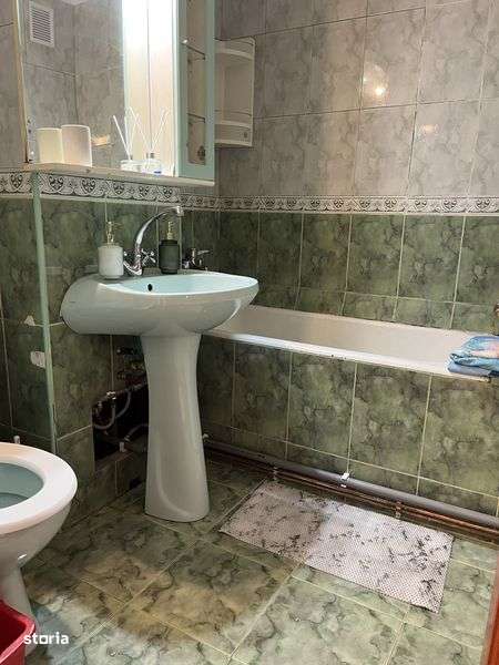 Apartament 2 camere,frumos si spatios - Imagine principală: 5/8