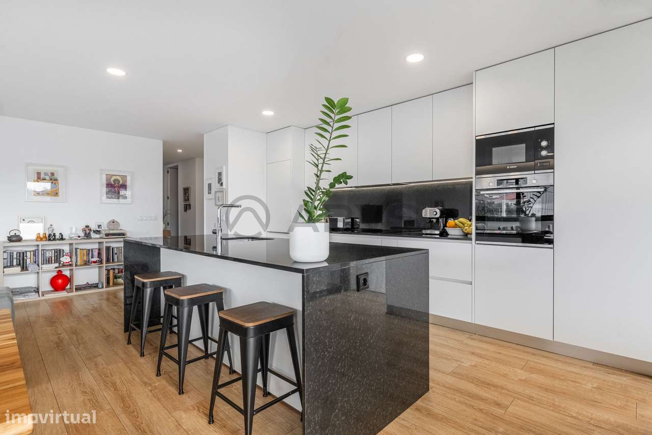 Apartamento T2 Semi-novo, em Tenões-8