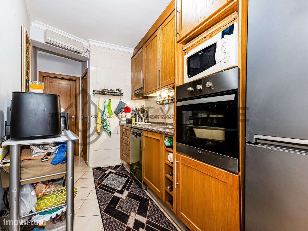 Apartamento T0+1 com Terraço e Garagem - Grande imagem: 4/22