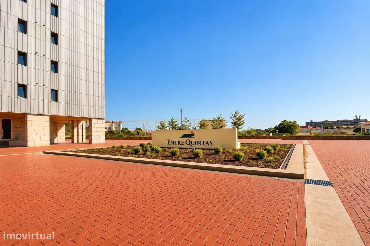 Entre Quintas | T3 de Luxo com vistas deslumbrantes de mar-35
