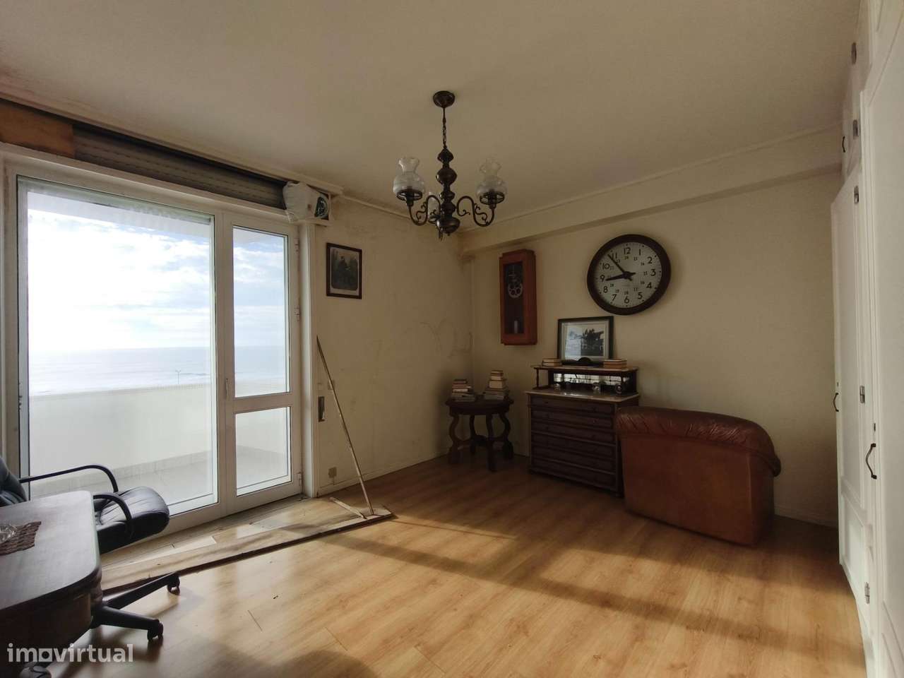 Apartamento T6 (primeira linha de mar)-17