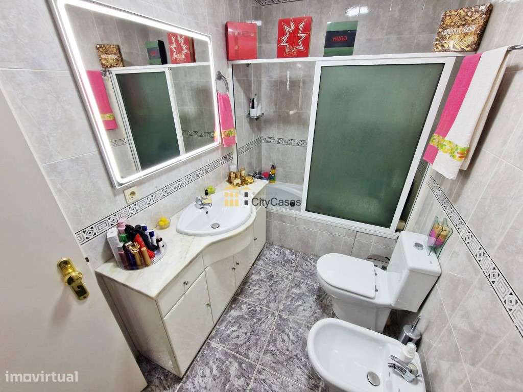 Apartamento T3 c/ Terraço e L. Garagem | Rio Tinto-17