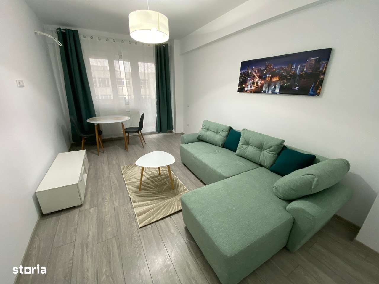 Ap 1 camera Q Residence , Palas Mall , liber - Imagine principală: 2/8