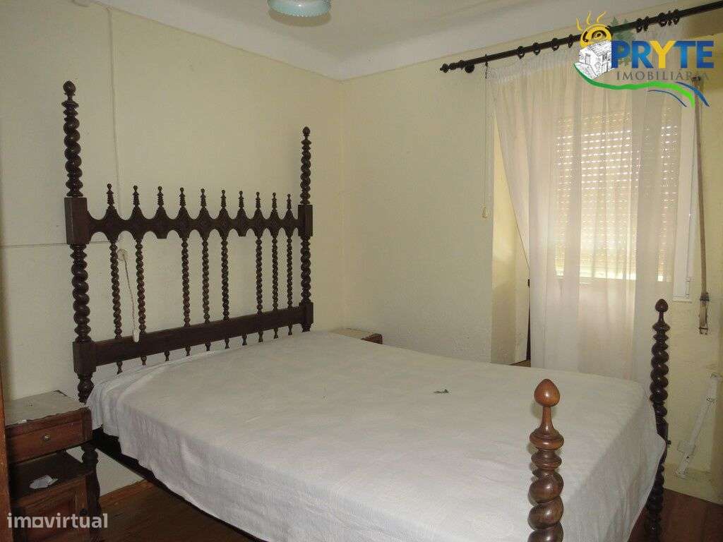 Quinta composta por moradia T4 situada perto de Cernache do Bonjardim-15