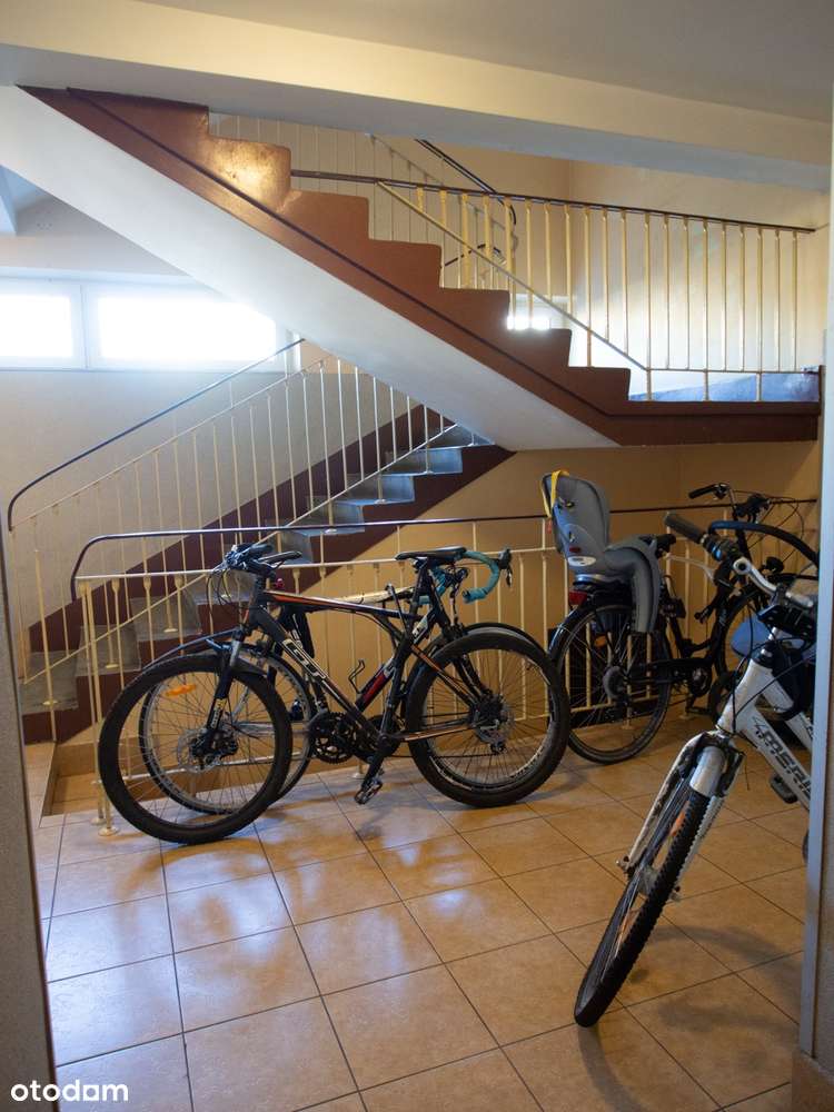 Mieszkanie przy Parku Łazienkowskim – idealne dla singla lub pary!-9