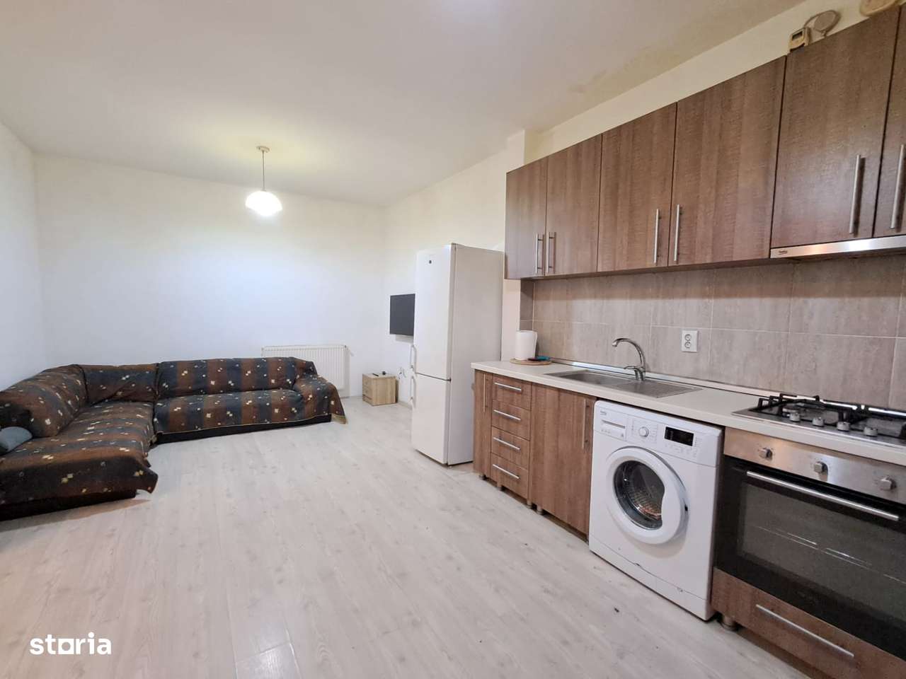 Apartament 2 camere, gradina 67 mp, parcare Floresti zona Terra-1