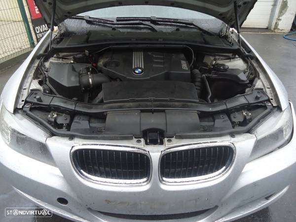 BMW 320 de 2009 - 4