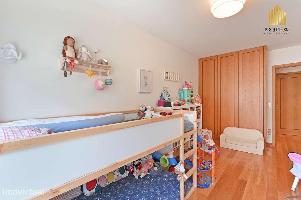 T2 Com Terraço Privativo em Condº Fechado com Piscina Coberta e Jardim-27