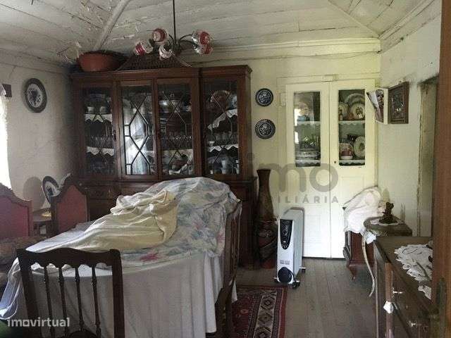Casa com Terreno em Vilarinho de Cotas, Douro-5