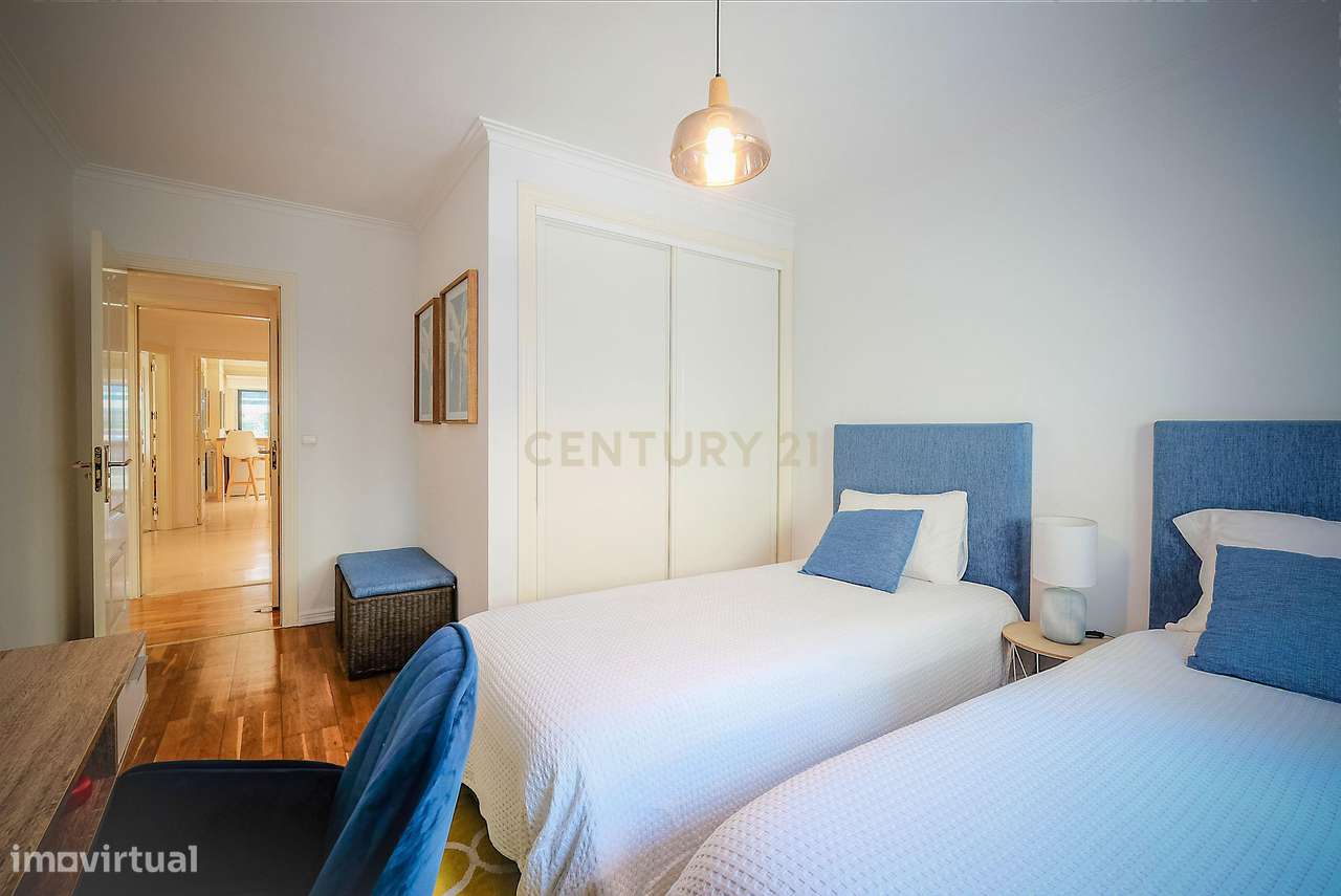 Apartamento T3 em Condomínio Privado no Estoril-15