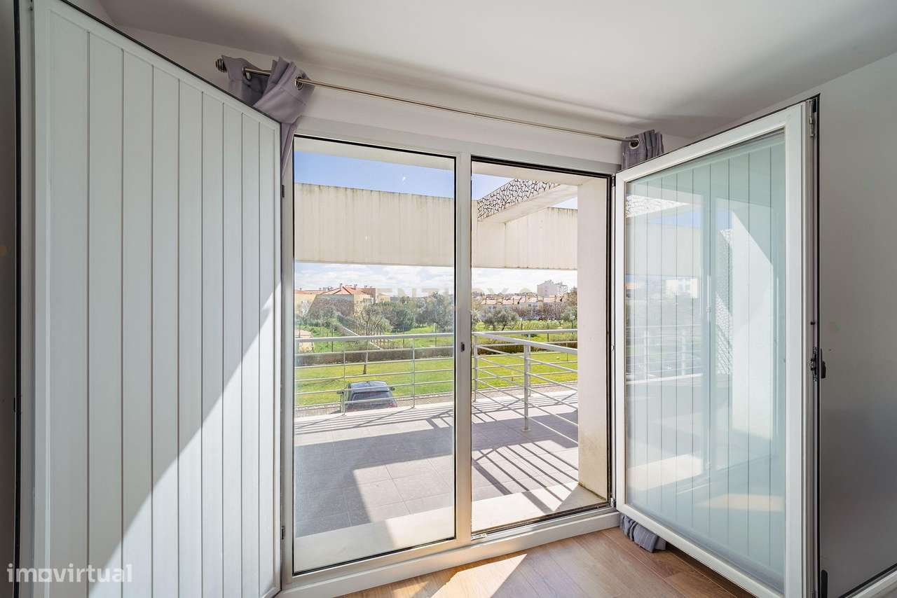 Apartamento T2 Duplex com terraço em condomínio privado-48