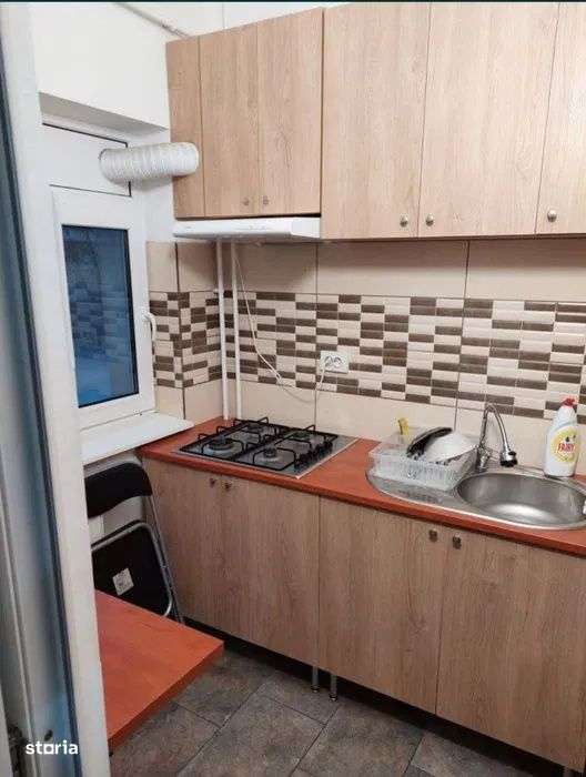 - Garsoniera La Cheie, Bariera Calarasilor, etaj 3 - Imagine principală: 2/5