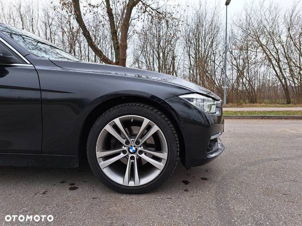 BMW Seria 3 320d xDrive - 7