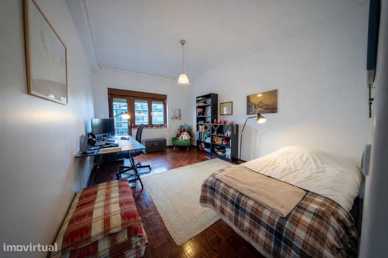 T5 remodelado | 200 m² | Elevador | Prédio em Betão | Campo Pequeno |-13