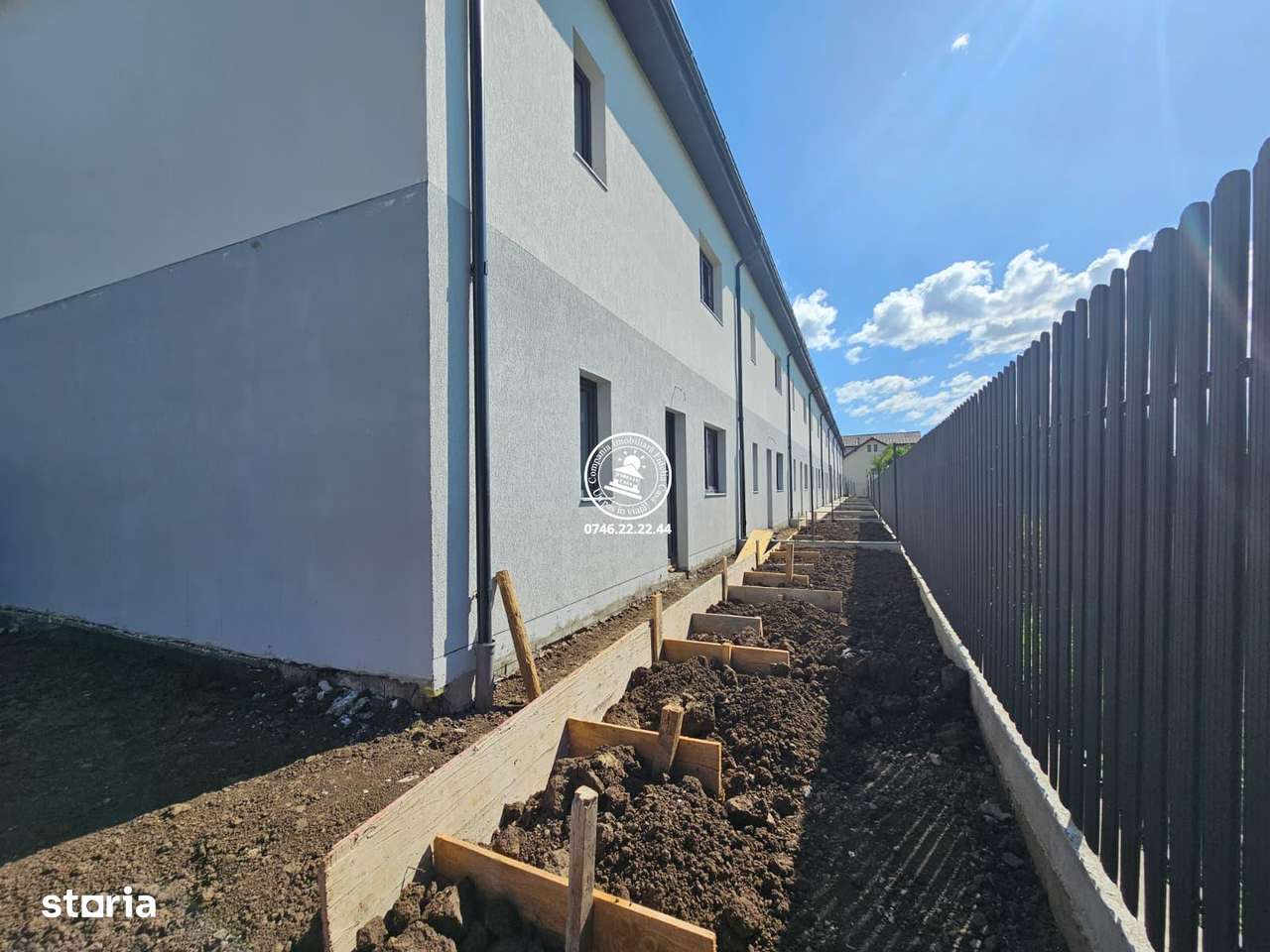 Case insiruite , 4 camere , P+1E - central in Valea Lupului-2