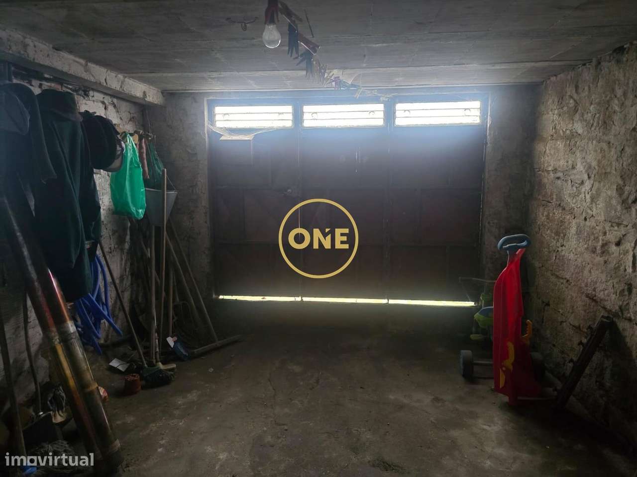 Moradia T2 para Restauro com Elevado Potencial em Agrela – Santo Tirso-14