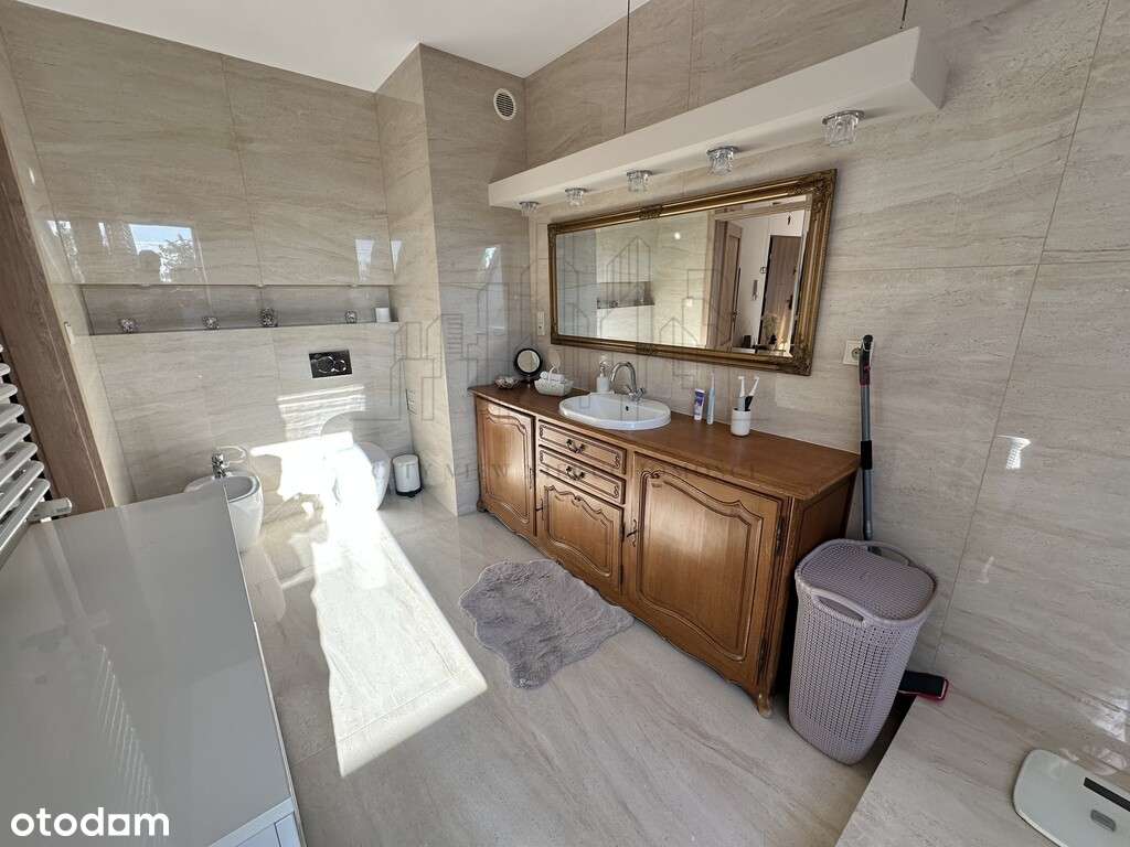 Nowoczesne, dwupoziomowe mieszkanie idealny układ-12