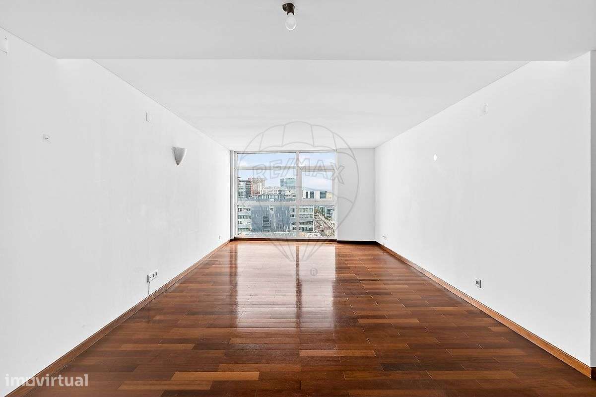 Apartamento T2 para arrendamento - Grande imagem: 2/17