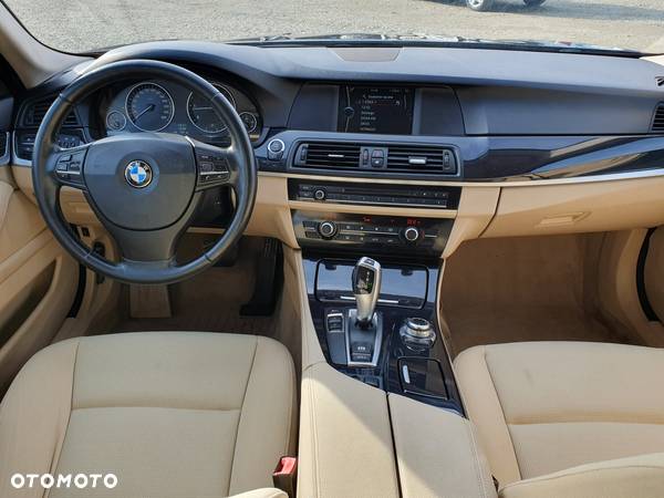 BMW Seria 5 520d Touring - 27