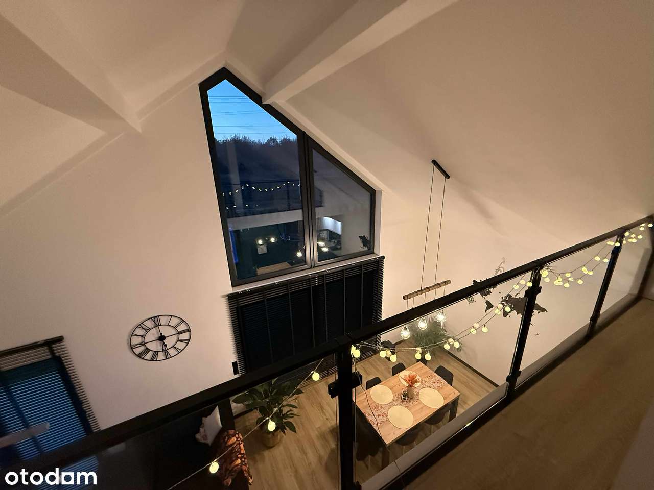 Sprzedaż bez prowizji kupującego - komfortowy i nowoczesny dom-9