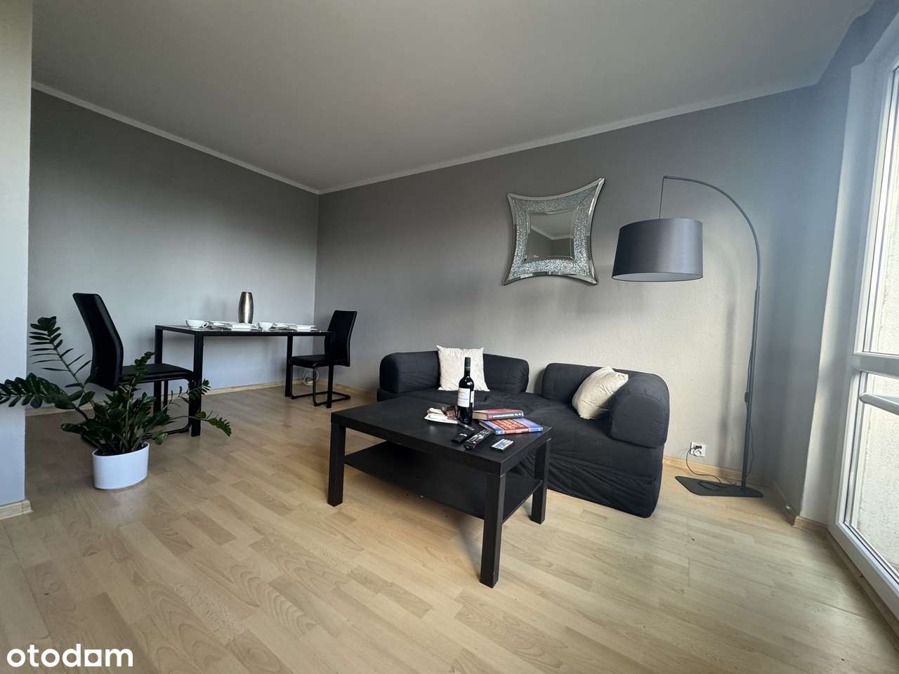 Przytulne 2 pokojowe mieszkanie gotowe do zamieszkania - Pełny obrazek: 1/18