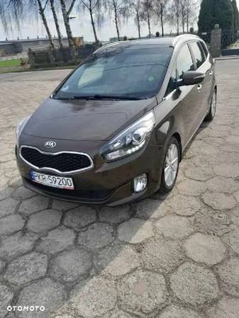 Kia Carens 1.7 CRDi M 7os - 1