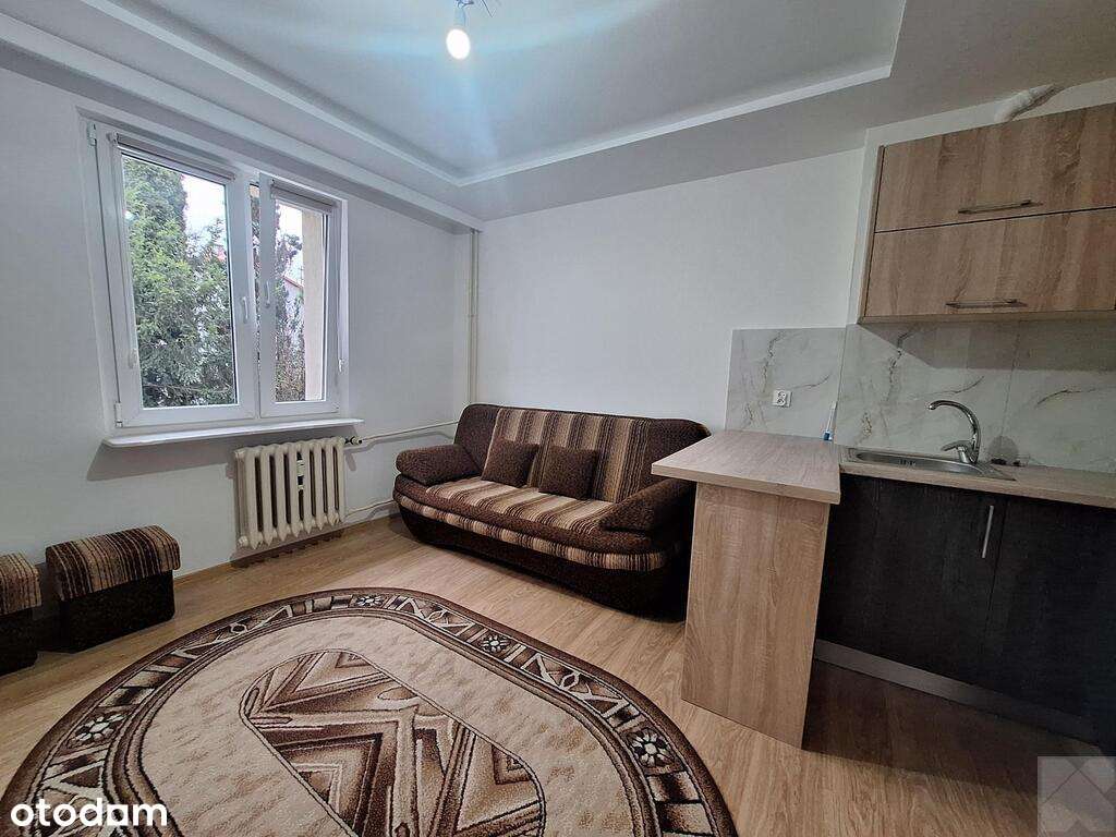 Niewielka kawalerka na parterze po remoncie - Pełny obrazek: 1/6