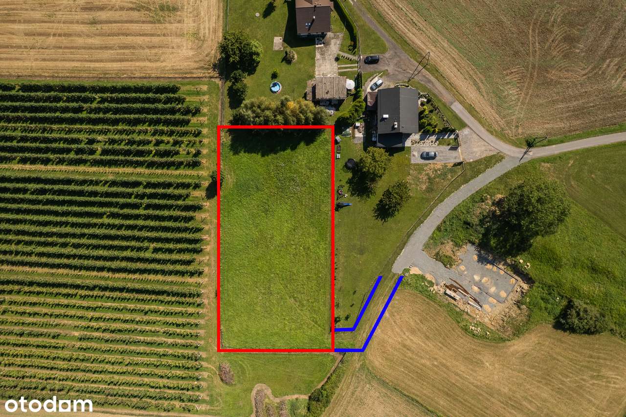 Urocza i zaciszna działka z widokiem na góry i sad-8