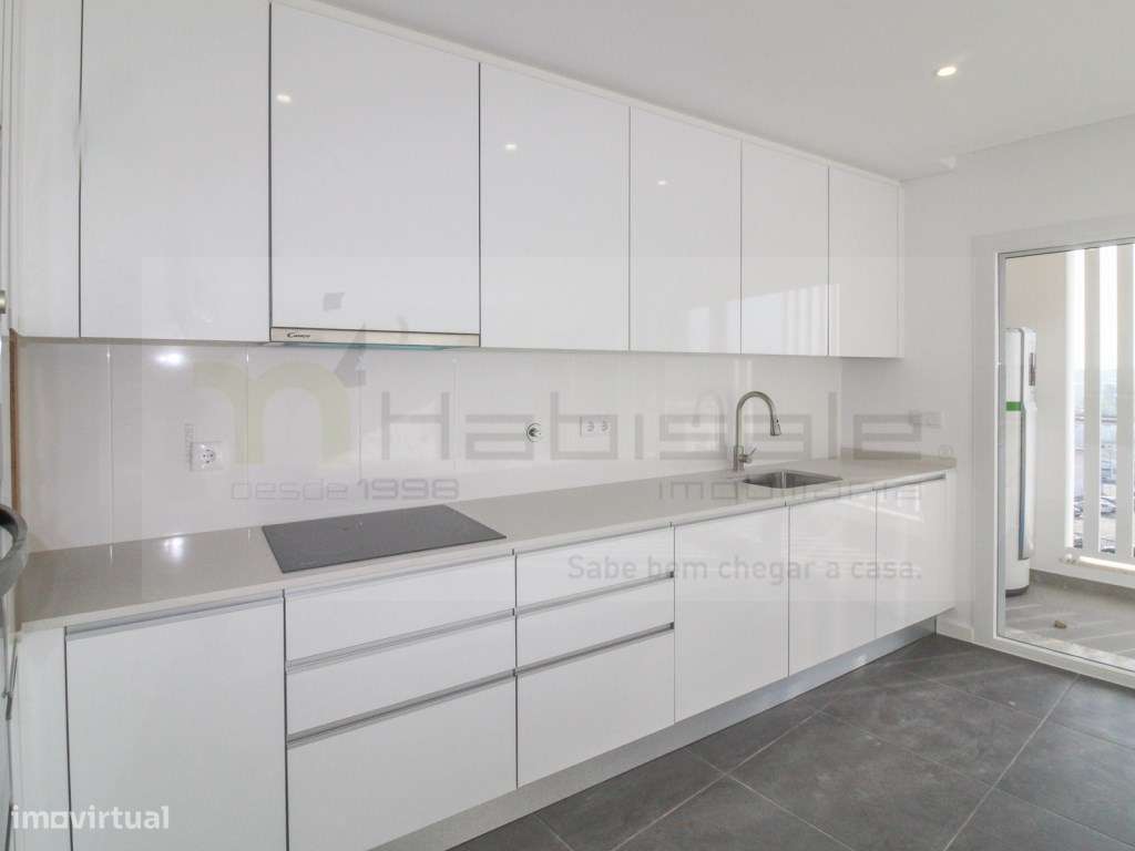 T3 com terraço a 5 minutos da estação e 10 minutos da praia - Grande imagem: 4/22