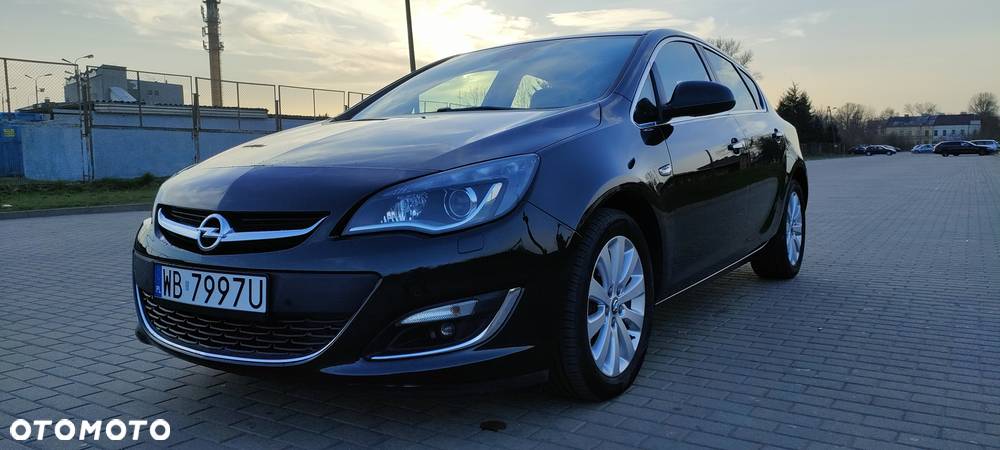 Opel Astra IV 2.0 CDTI Cosmo - 11