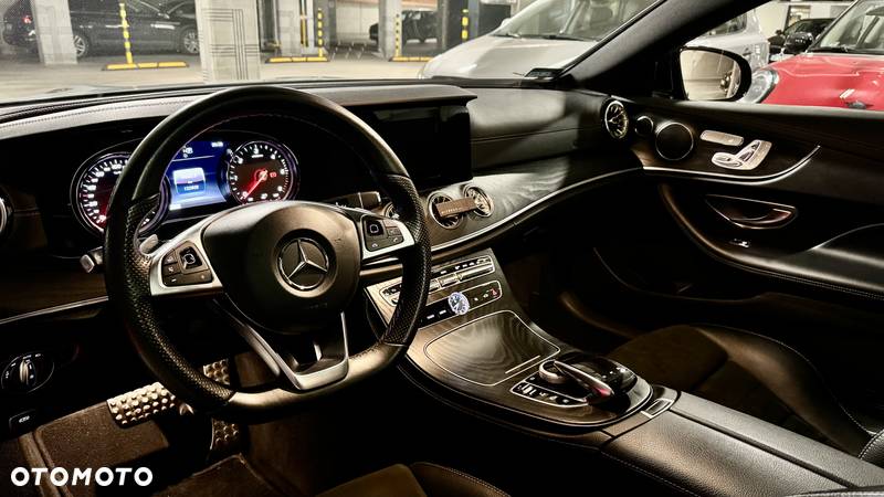 Mercedes-Benz Klasa E 220 d Coupe 4-Matic 9G-TRONIC - 11