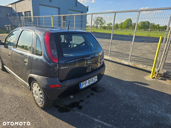 Opel Corsa 1.2 16V Comfort - 4