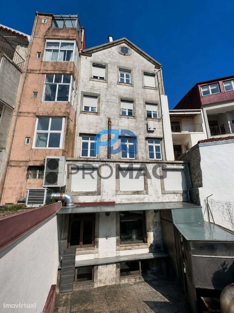 Prédio com Comércio - Baixa do Porto-6