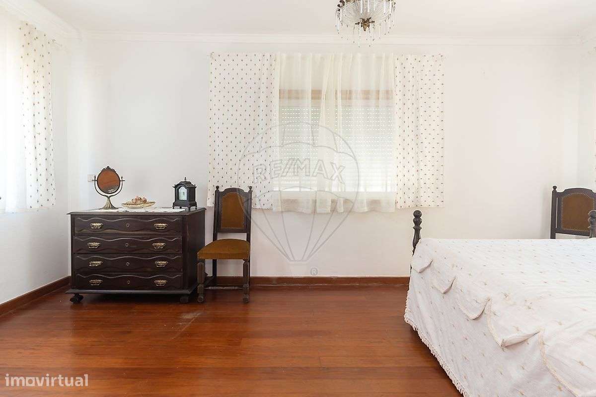 Moradia T4 com 570 m² de Terreno em São João das Lampas-33