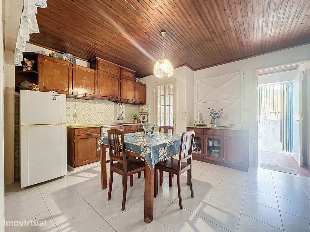 Moradia, 83 m², Ribeira Grande (Matriz)-13