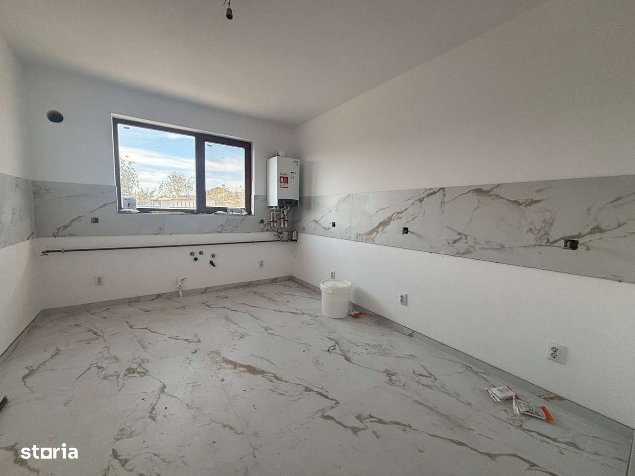 Casa tip P+1+Mansarda  Comuna Berceni Ilfov - Imagine principală: 4/8