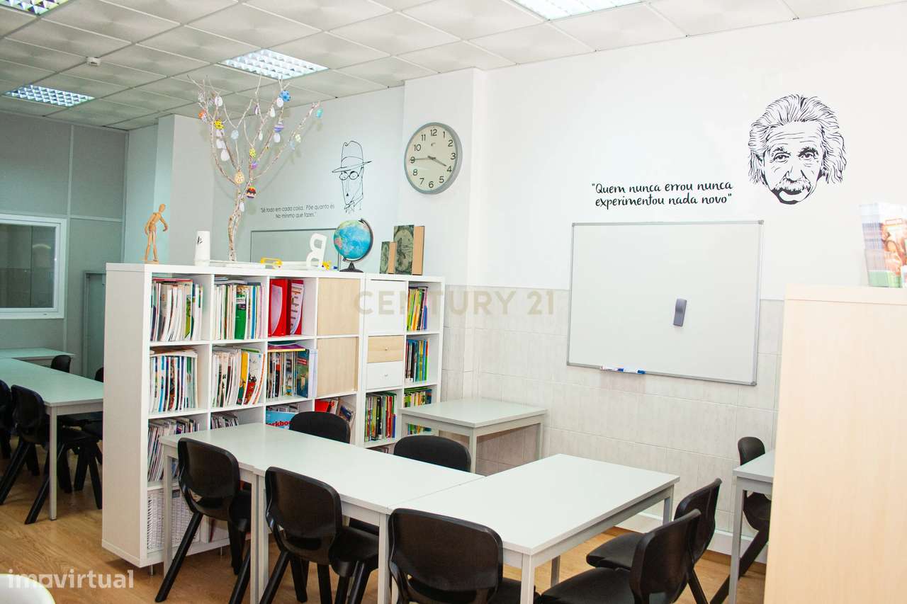 Venda do Trespasse de excelente Loja na Tapada das Mercês, Sintra - Grande imagem: 2/8