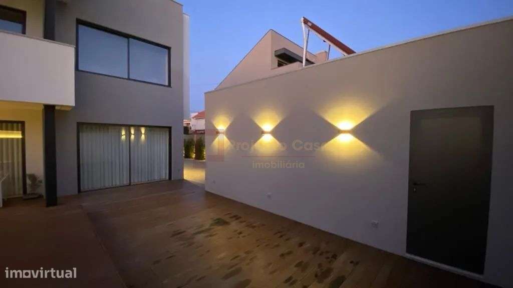 Moradia de Luxo com Piscina Aquecida Praia da Madalena-22