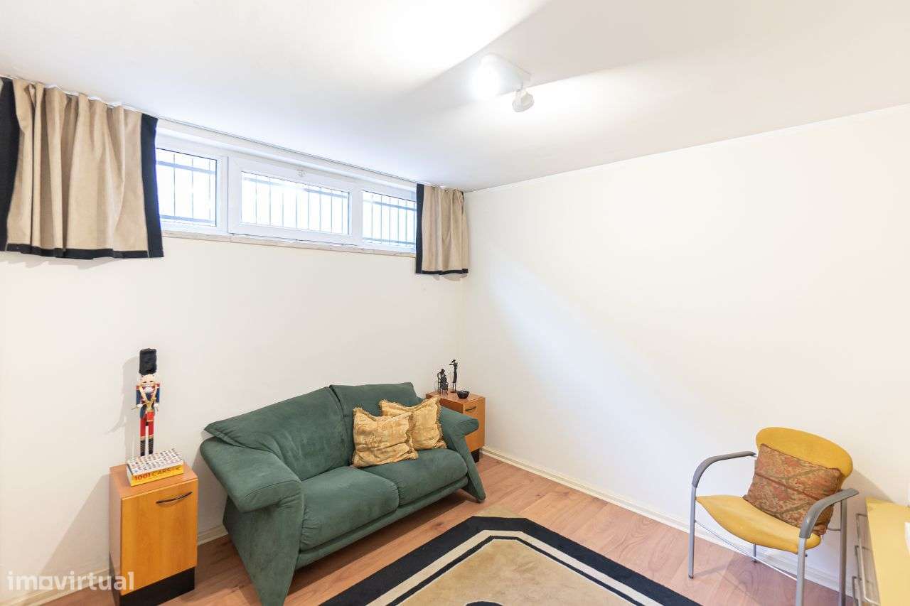 Moradia totalmente remodelada na melhor zona das Antas-45