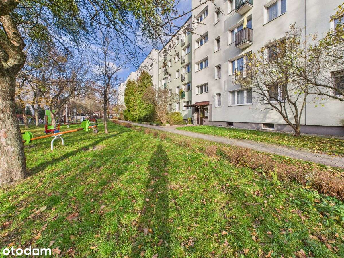 Jasne kompaktowe mieszkanie z widną kuchnią-12