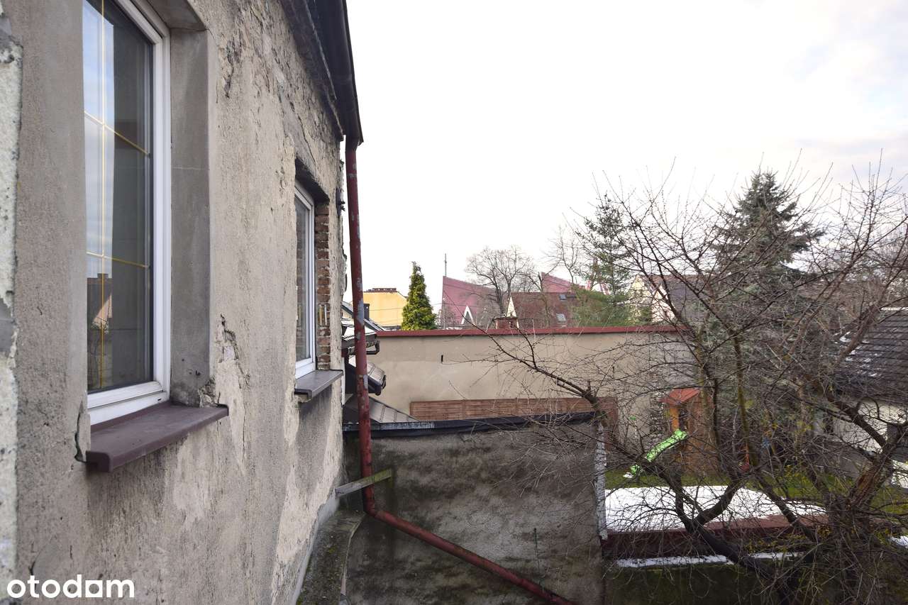 Zamieszkaj w centrum Jaworzna! Idealna okazja na własny dom!-13