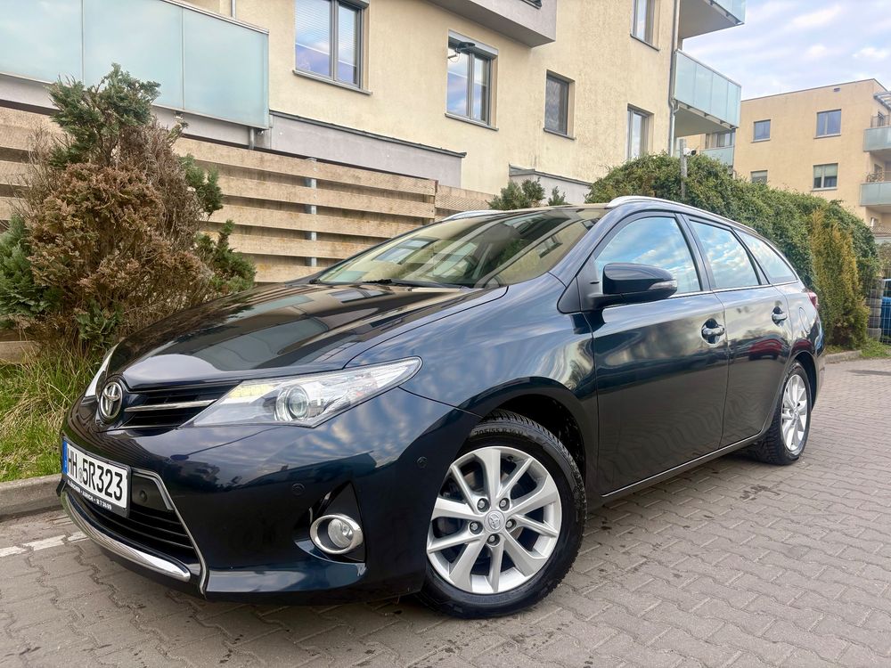 Toyota Auris II 1.6 Valvematic Life Plus 2014
